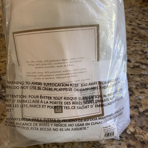 Set of 2 PB Teen Crinkle puff pillow shams in Silver - STANDARD SIZE - Picture 3 of 3